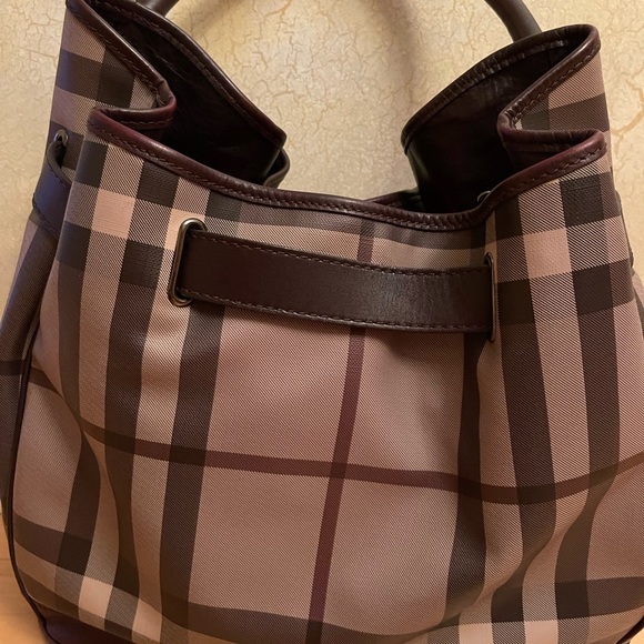 Burberry handbag - Picture 2 of 6